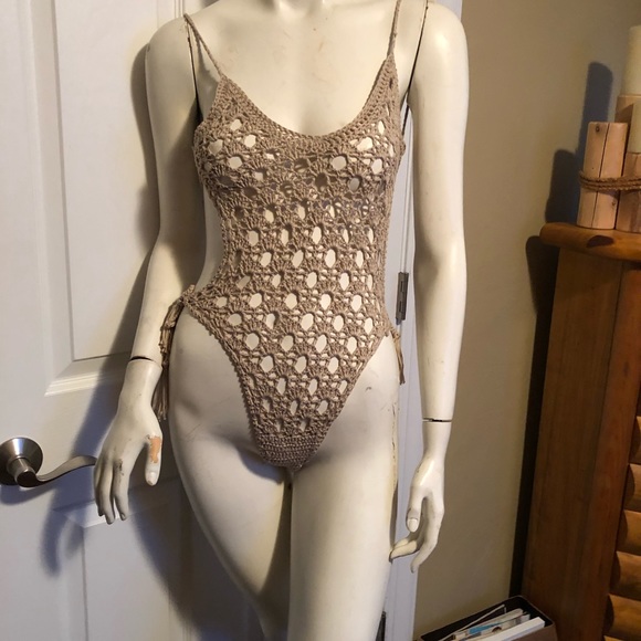 Crochet bathing suit - Picture 2 of 4